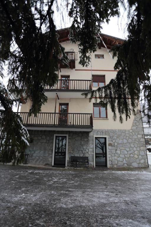 Beauregard apartement Aosta Bagian luar foto